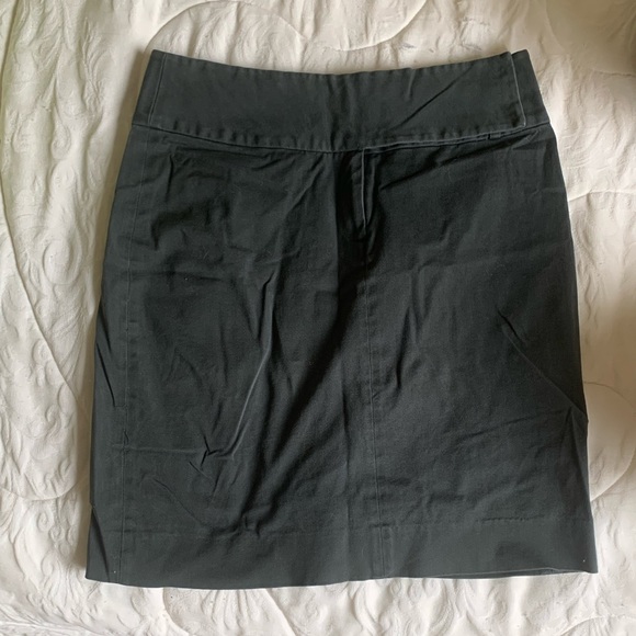 ANTHROPOLOGIE FOREST GREEN SKIRT SZ 6 - Picture 1 of 3